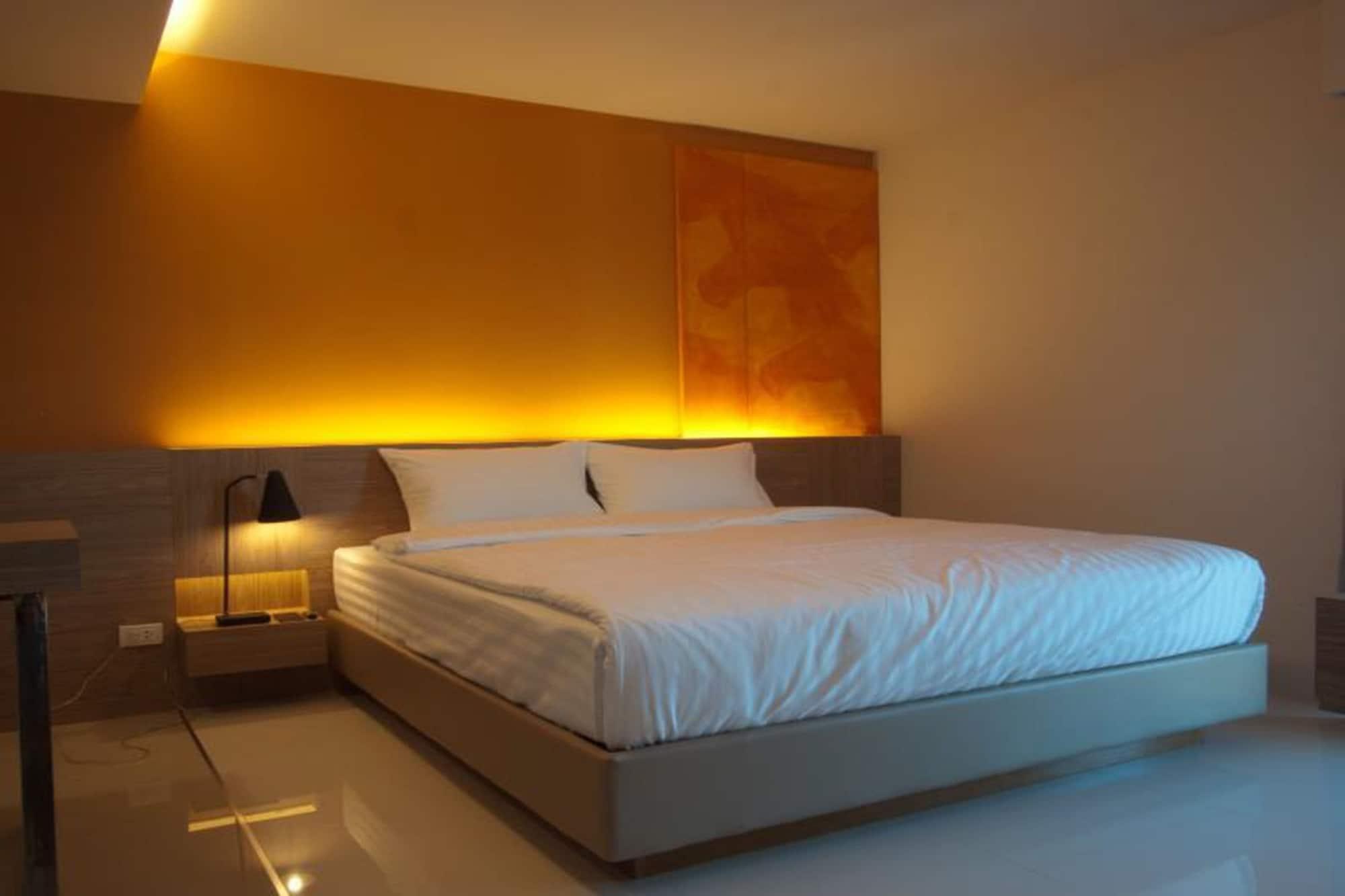 Abizz Hotel Lampang Airport Екстер'єр фото