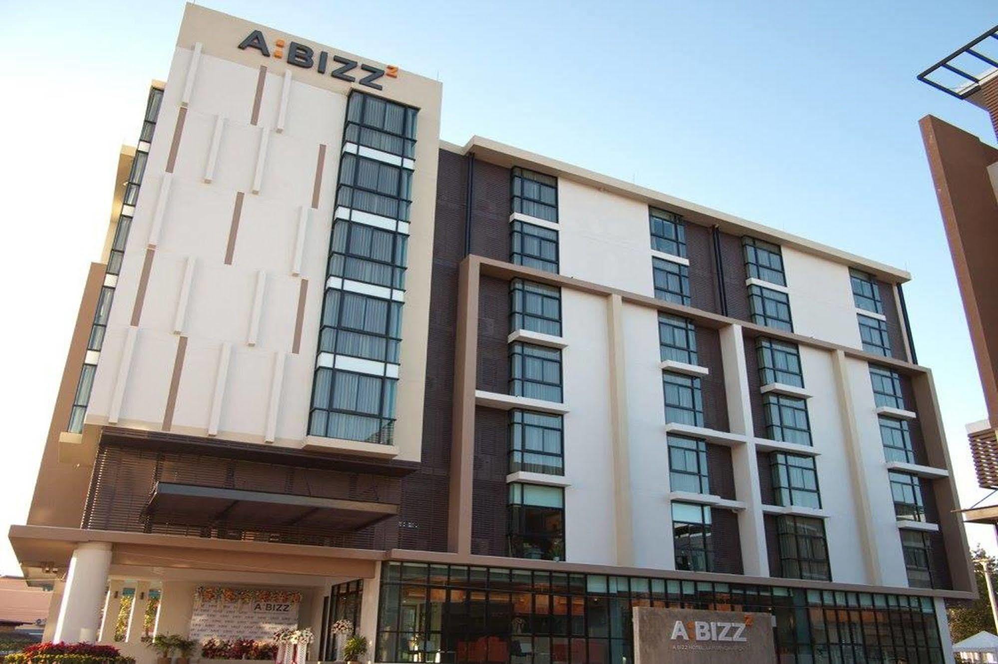 Abizz Hotel Lampang Airport Екстер'єр фото